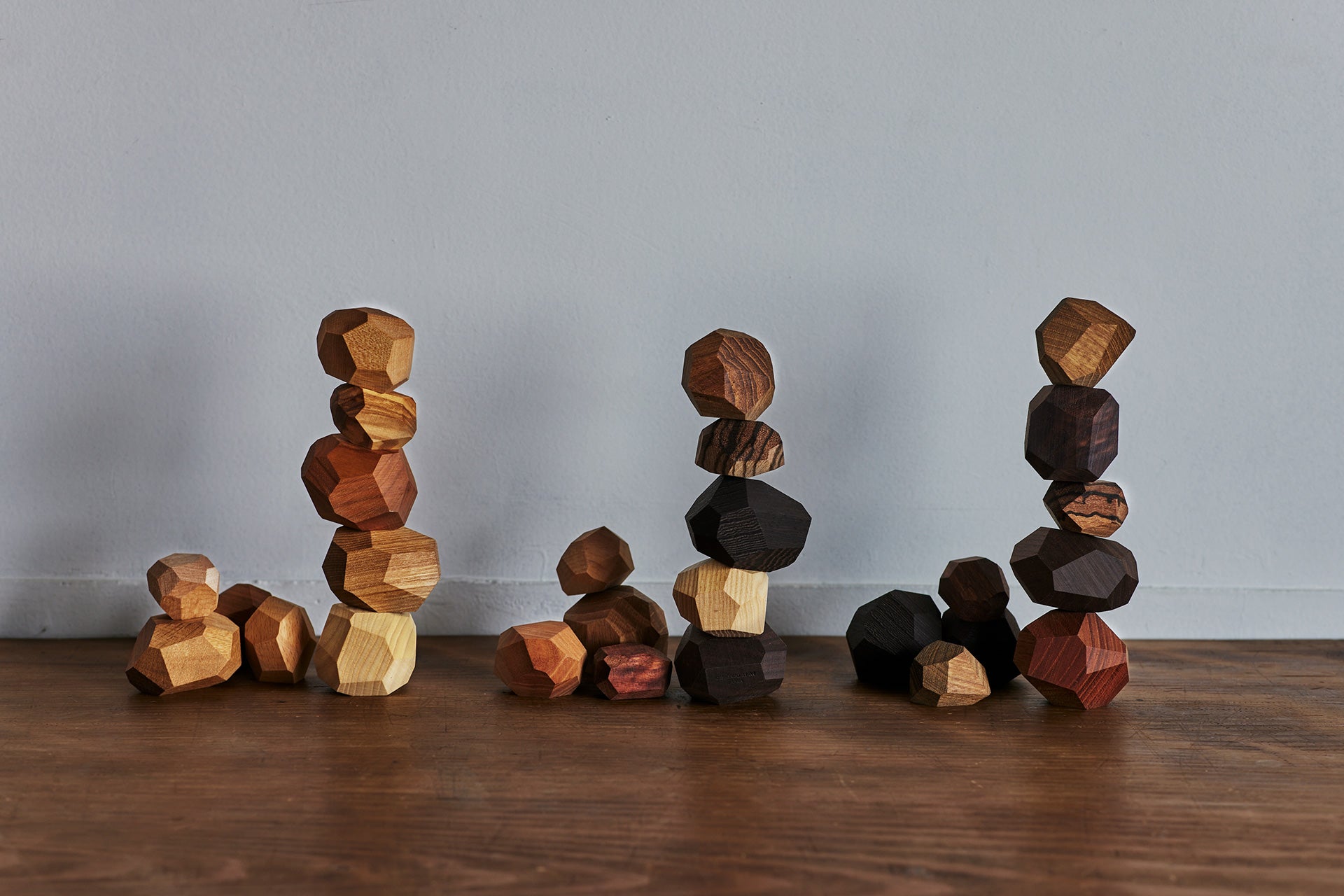 tumi-isi／ツミイシ 木製ブロック ミニ 世界の広葉樹シリーズ