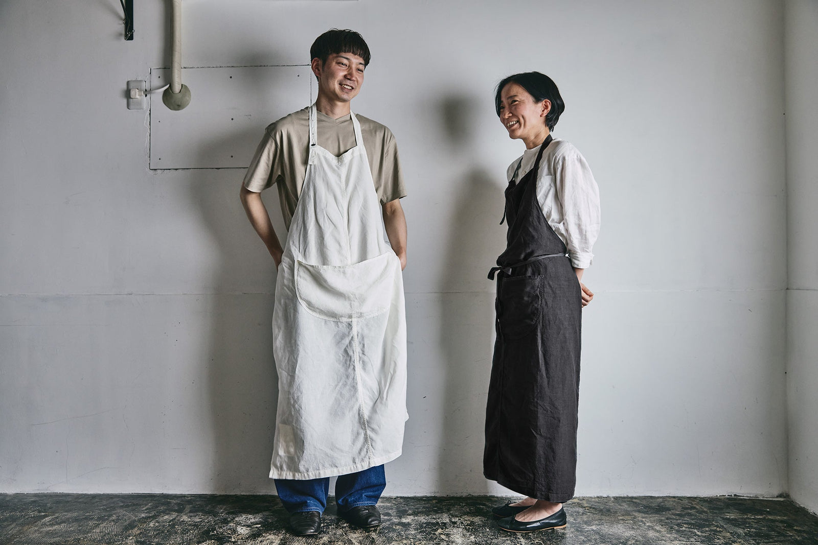 ヴィンテージ　ユーロ　ユニセックス　エプロン　ダメージ エプロン DORA ホワイト – いちじつ - ともに生きる、道具と日用品