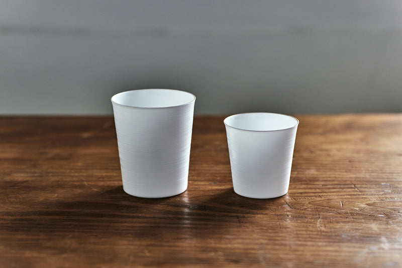 左が「ロックグラス」 、右が冷酒グラス「Kiwami」（＊近日販売開始予定）。