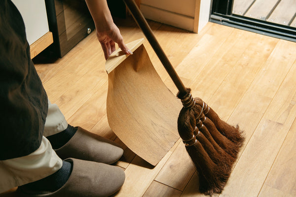 高田耕造商店の「天然木ちりとり 大」