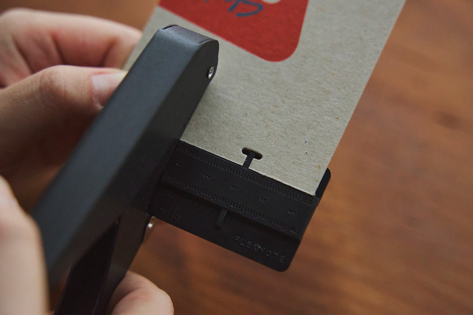 FLEXNOTE（フレックスノート）のFLEXNOTE専用 穴あけパンチ T-Hole