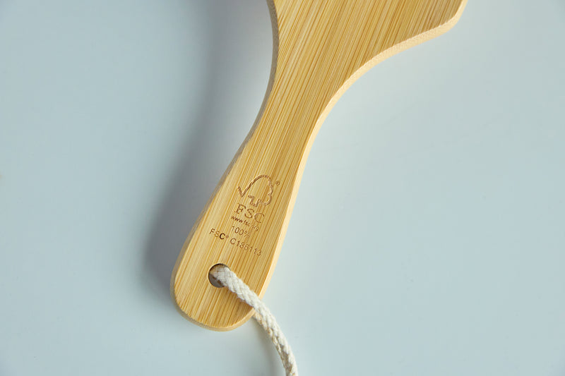 FSC認証ラベル付き。このマークが付いた商品を選ぶことは、適切に管理された森林を支援することにもつながります。