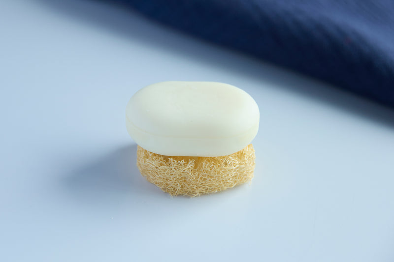 やや厚めにカットして、石けん置きとして使うのもおすすめ。