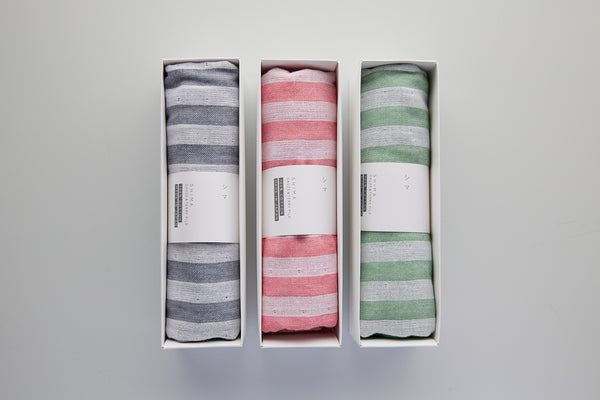 「シマ」のフェイスタオル3色をセットに。