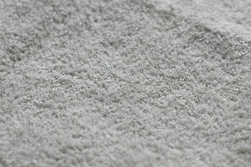 吸水性に定評のある「ユキネサラシ」。使うほどにやわらかさが増していきます（＊写真は「セージ」）。