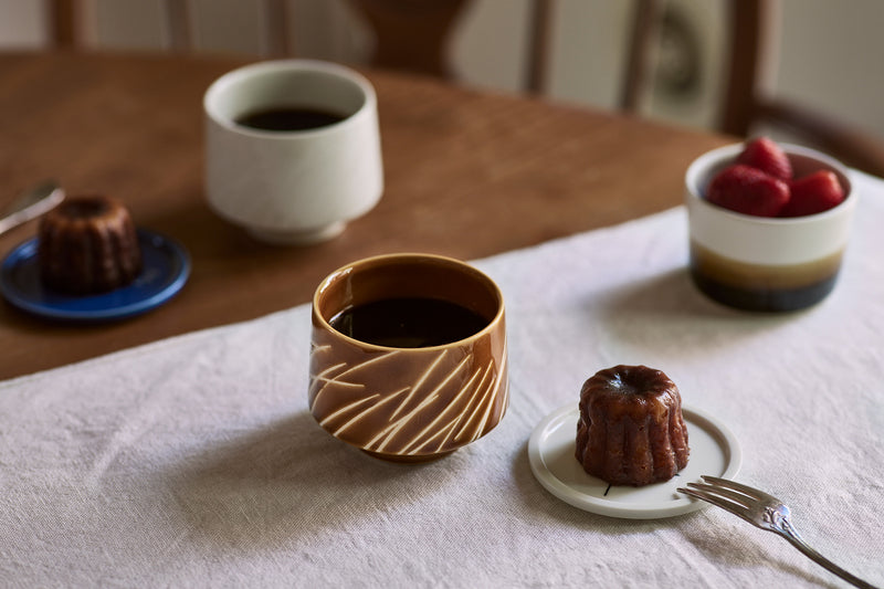 石本藤雄さん　作品　器　ムスタキビ Mustakivi（ムスタキビ）のTUULI カップ 石本藤雄デザイン – いちじつ