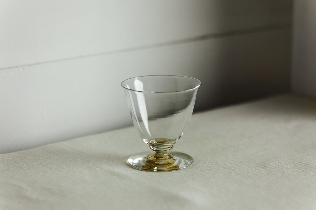 WASHIZUKA GLASS STUDIO（鷲塚貴紀）の脚付きグラス クリア ショート