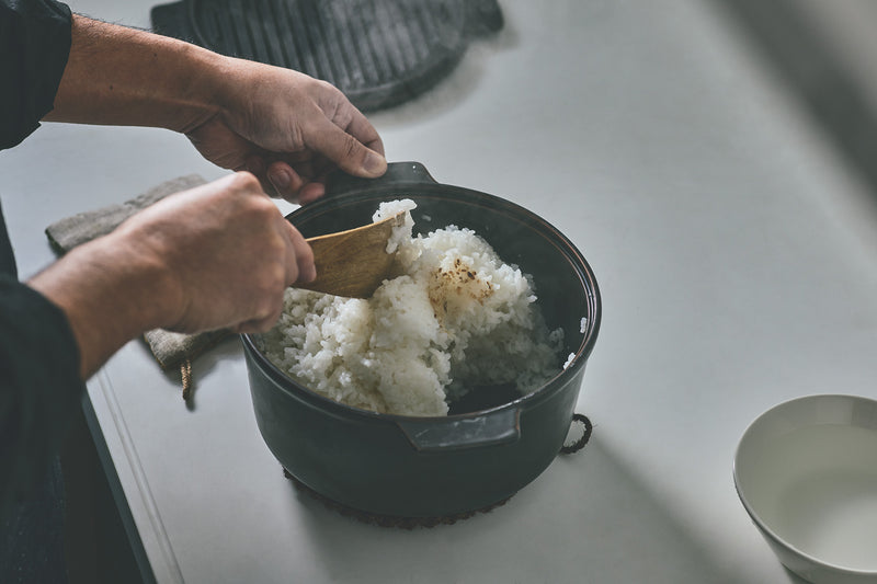 liloの鍋で炊いたお米はもっちり、口の中でほろりとほどける炊き上がりです。